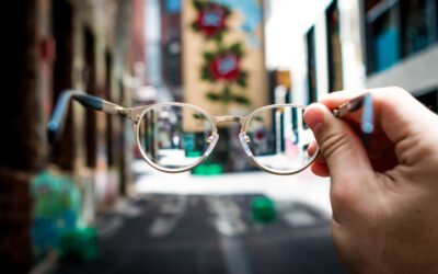 Comment nettoyer/entretenir ses lunettes de vue ou de soleil ?